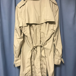 ユニクロのトレンチコートの画像