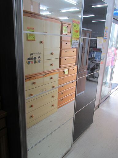 ID:G956603　！！　値下げしました♪　！！　ミラー付きワードローブ（IKEA)