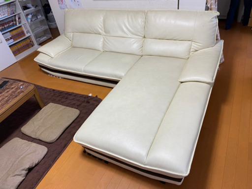 申し分ありません交渉中です。【海外製革製】ゆったり大きめカウチソファ　3〜4人がけ　足脱着可能