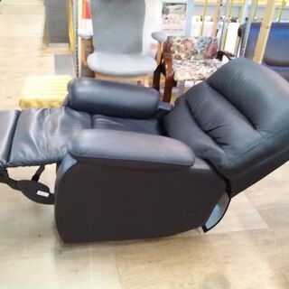 【店舗同時販売中】　ＮＩＴＯＲＩ　ニトリ　ビリーバー２　本革電動リクライニングソファー　黒　【店頭ご来店購入限定】の画像