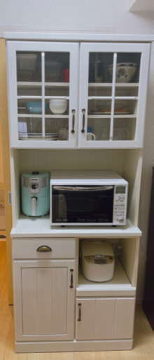 食器棚のみ！3000円で引き取ってくれる方！