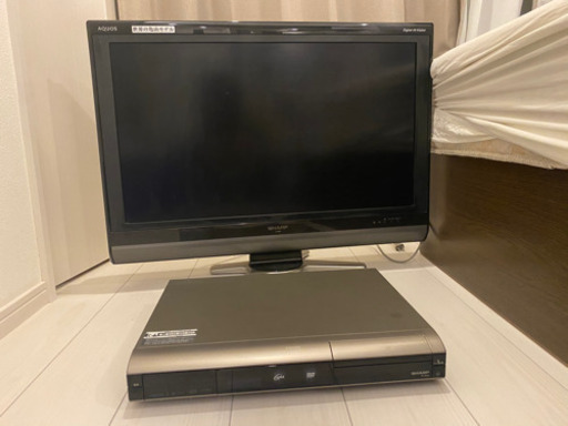 AQUOS 32インチテレビ＋SHARP DVD BDレコーダー