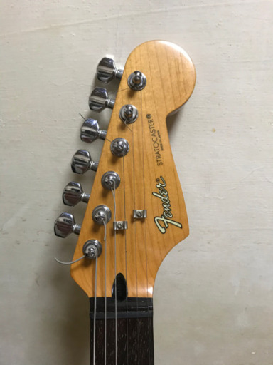 超美品 ! FENDER JAPAN ストラトキャスター エレキギター