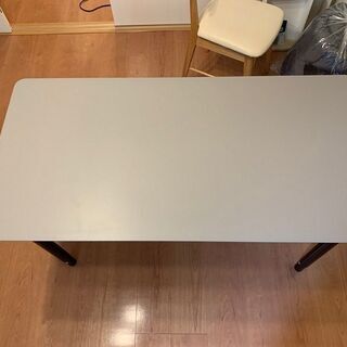 IKEA デスク / 高級なグレーグリーン色のトップ120x60...