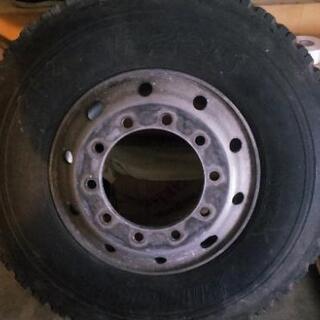 中古10穴アルミホイール 1本。