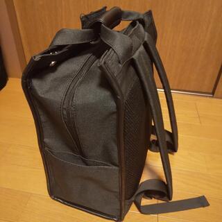 四角いリュックの画像