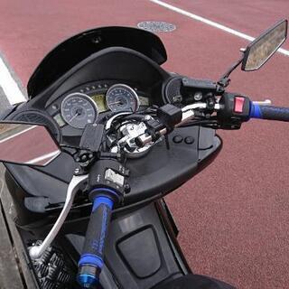 ホンダ フォルツァZ MF10 ビック スクーター の画像