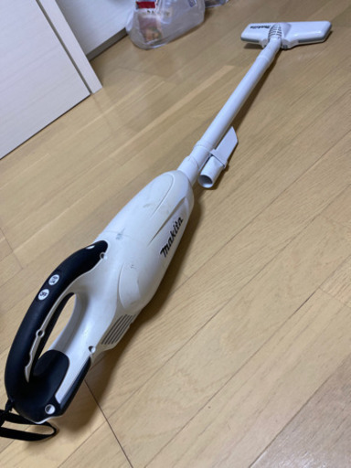 makitaマキタ18Ｖ充電式掃除機　本体のみ