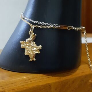 新品　不思議の国のアリス　うさぎ＆トランプブレスレット　巾着一枚...