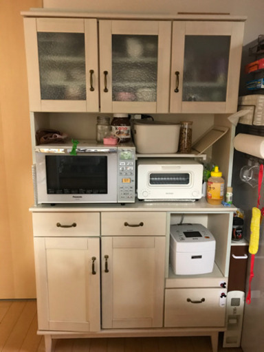 食器棚　カップボード