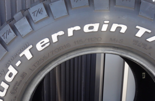 BFGoodrich グッドリッチ ＊Mud-Terrain T/A KM2 　マッドテレーン　 ＊255/70R16 4本　 ＊BF AG CF210612 2本 ＊BF AG CF210512 2本