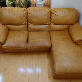 本革3人掛けカウチソファー おしゃれなキャメル色