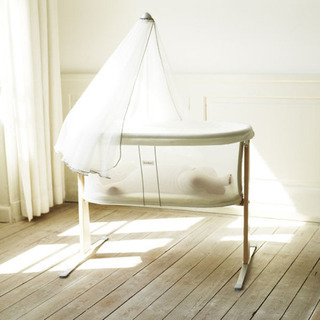 専用　美品⭐︎ キャノピー付き⭐︎専用箱⭐︎ベビービョルン クレードル ベビーベッド☆ ☆お取引中☆【美品】ベビービョルン クレードル 専用キャノピーセット