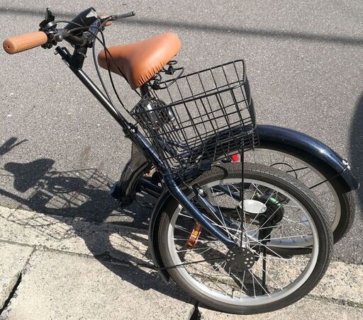 折りたたみ自転車 20インチ(シマノ6段変速機、前カゴ、LED前照灯、盗難防止用鍵式ワイヤーロック付き）