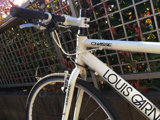 ★ルイガノ　クロスバイク　3×8speed　軽量アルミフレーム　ホワイト LOUIS GARNEAU LGS-CHASSE