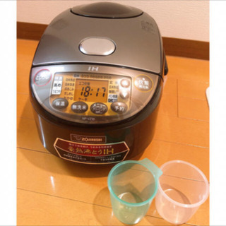 炊飯器の画像