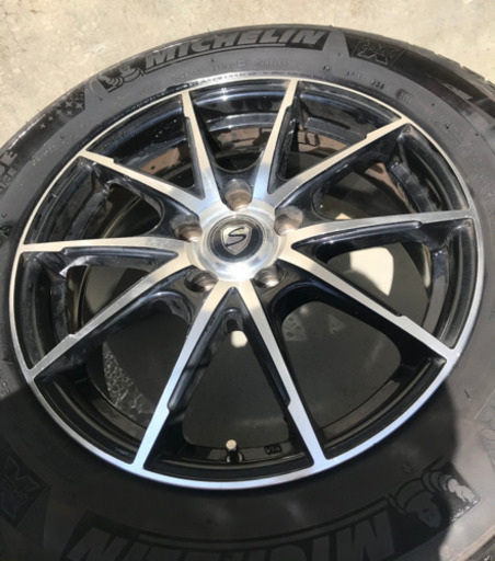 エクストレイル 17インチ 225 65 17 スタッドレス ゴム、残りヤマ状態良好