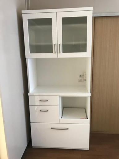 (決まりました)キッチンボード　食器棚