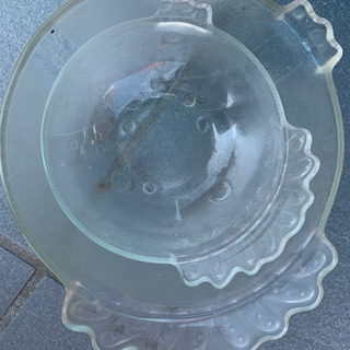 タコ柄のガラス皿の画像