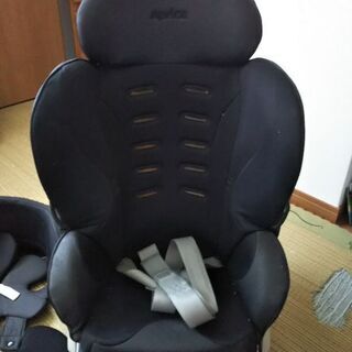 アプリカ チャイルドシート 