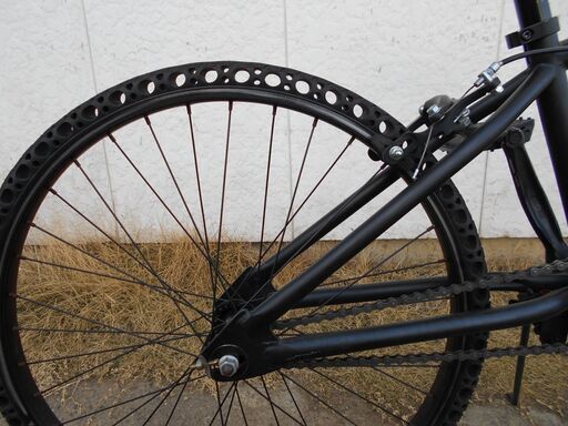 RUN EASY BMX風バイク 24インチ ノーパンクタイヤ