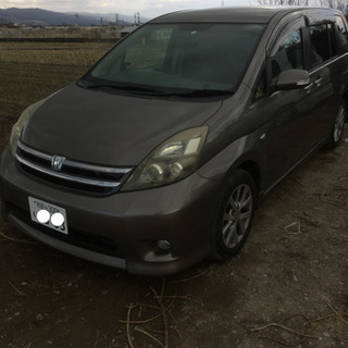 トヨタアイシスプラタナの画像