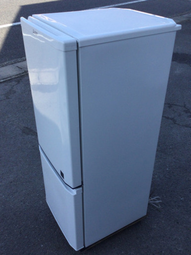 中古　2015年製　2ドア　冷蔵庫　146L   幅48　　奥行59.5　　高さ121.3　 （ｃｍ）　ちょっと容量大きい
