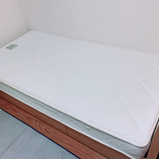 【無料】マットレス付きシングルベッド