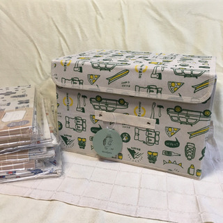 新品　フタ付き　収納ボックス小物入れ　収納ケース　折り畳みボック...