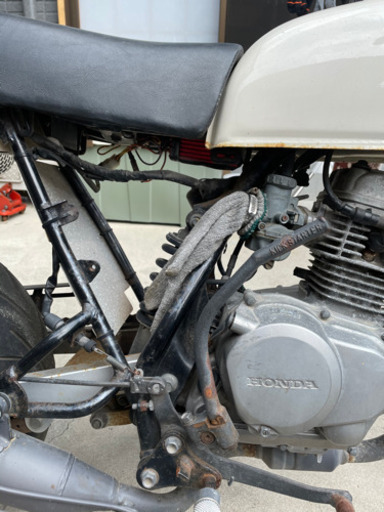 エイプ50 キャブ車　お話中