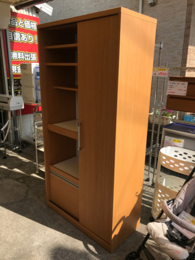 【リサイクルショップ八光　田上店　配達・設置OK】ベージュ　スライド扉付食器棚