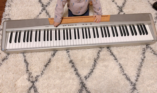 電子ピアノ