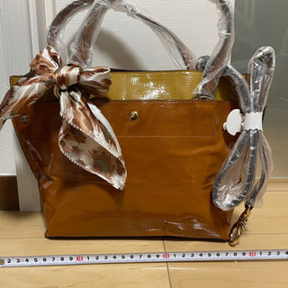 【取引者決定】未使用　エナメル質　2wayバック