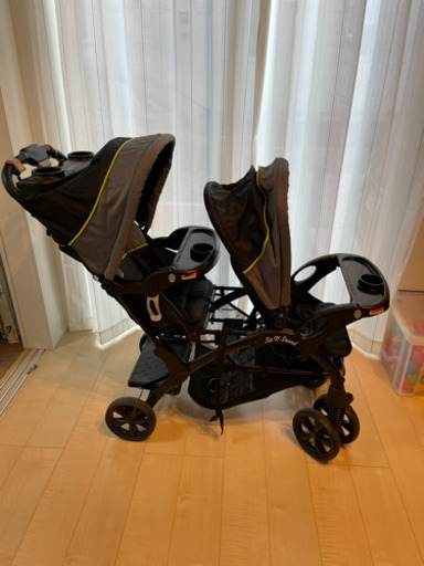 2人乗りベビーカー　シットアンドスタンド
