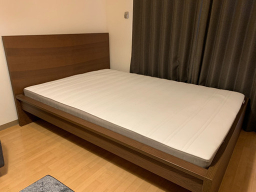 【お取引中】IKEA MALM ダブルベッド【マットレス付】