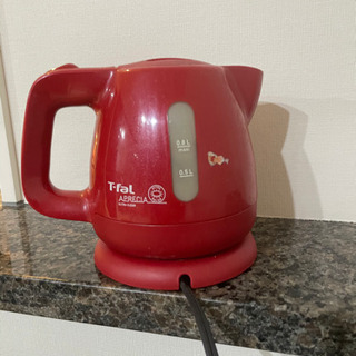 ティファール　0.8L 赤　の画像