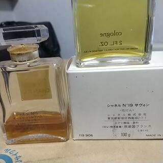 香水 シャネルとアラミスの画像