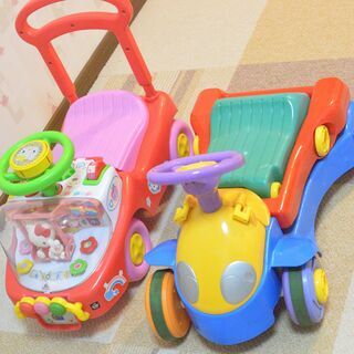 ★無料 乗用玩具　わくわく ハローキティ　& もう1台の画像