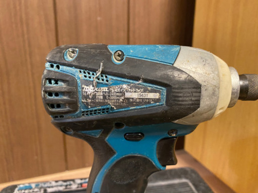 ●makita マキタ 充電式インパクトドライバー 14.4V バッテリー、ケース付き●