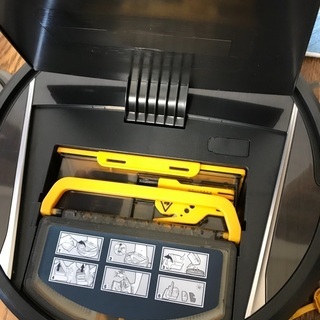 水拭き機能搭載ロボット掃除機 DEEBOT M85の画像