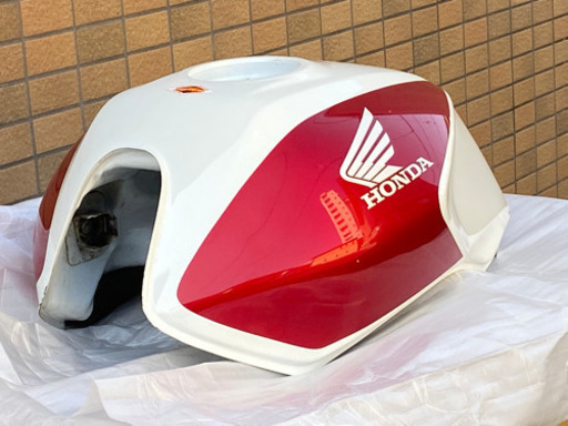 【大幅値下げしました】ホンダCB1300の燃料タンク