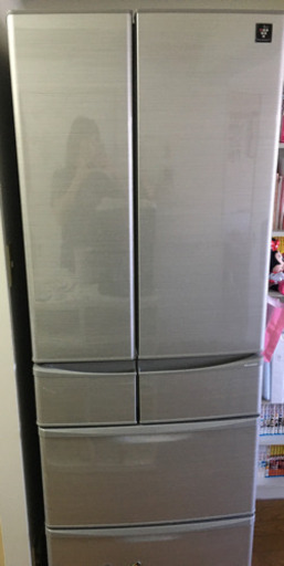 値下げ 新品同様 (6年保証付き) Sharp 冷蔵庫