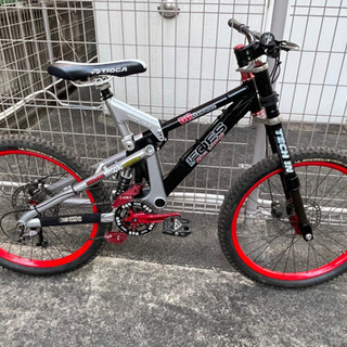 140000→120000円に値下げ。FOES最高スペックマウンテンバイク