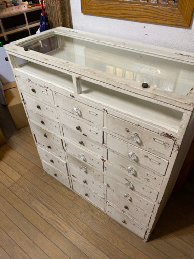 ★お引渡しの方決まりました★ レトロな医療棚