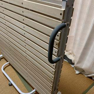 【値下げしました】すのこベッド　セミダブルの画像