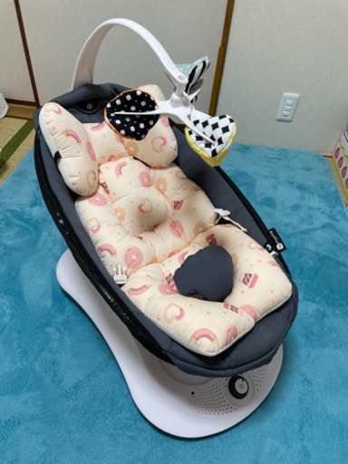 電動バウンサー 4moms rockaroo