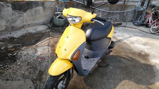 ⭐スズキレッツ４　CA46A　黄　明るい色で乗るたびに元気になれるかも！？