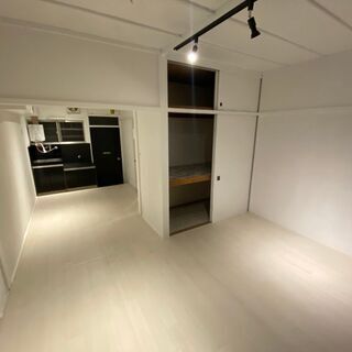 【家賃4.5万円1DK10.5畳角部屋】敷金0礼金0府中市　京王線　府中市　武蔵野台駅　白糸台駅　バストイレ別フルリノベの画像