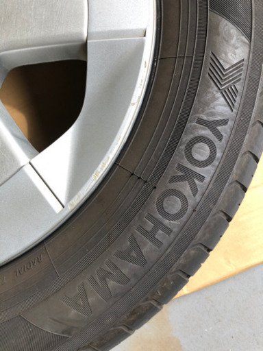 一番安！トヨタプリウス純正アルミホイル・キャップ　YOKOHAMAタイヤ