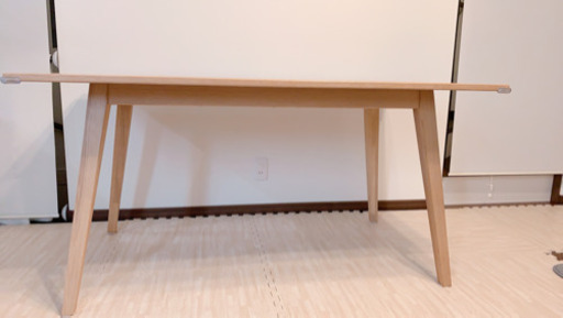 ダイニングテーブル